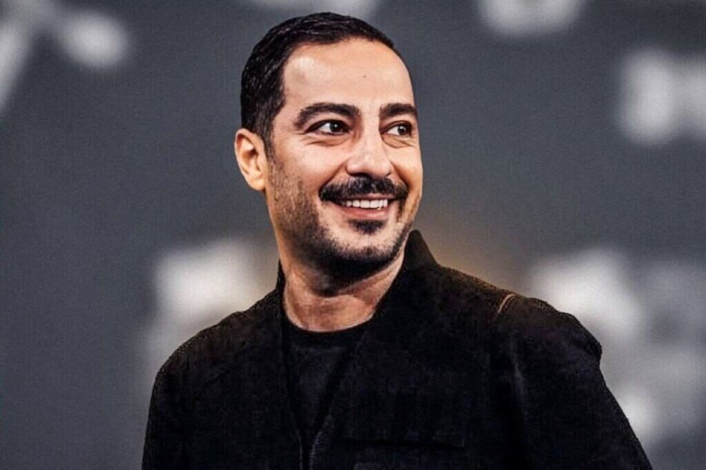 عکس های نوید محمدزاده پشت صحنه تئاتر