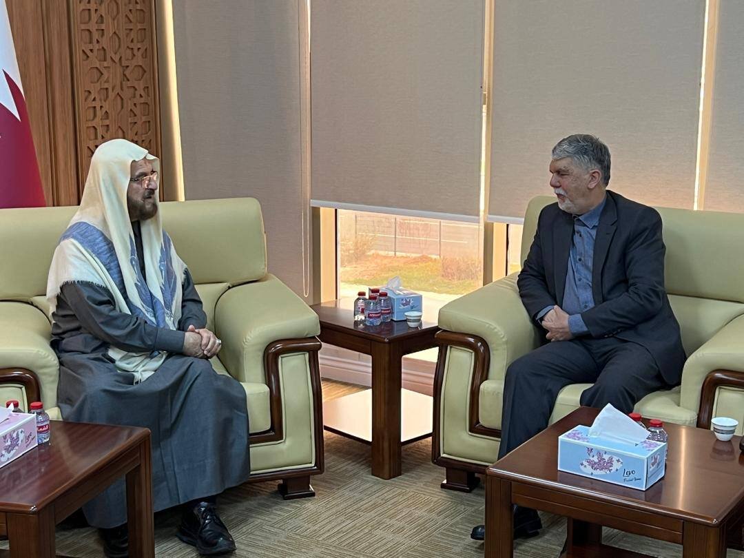 وزیر فرهنگ که بر تأسیس مرکز مطالعات صلح اسلامی/توسعه همکاری در زمینه علوم اسلامی تأکید دارد
