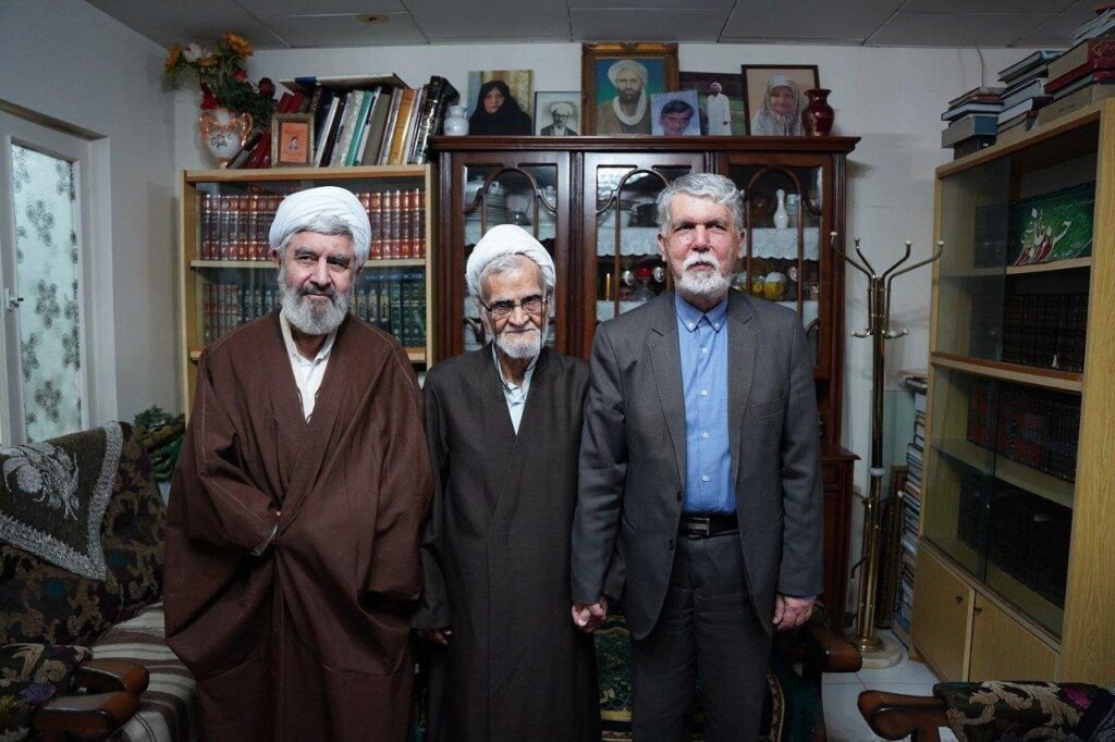 وزیر فرهنگ و جهت گیری اسلامی اکنون با Hojjatoleslam Hojjati Kermani/ "من کسی را به عنوان رهبری دوست ندارم!"