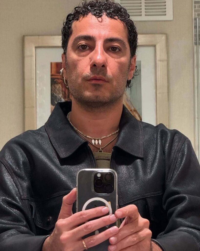 عکس های جدید کریسمس محمد زاده به آمریکا سفر می کند