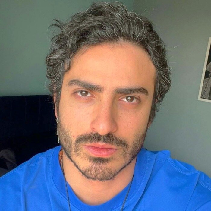 محمد امین شارباف ؛ قورباغه به گردن/ عکس