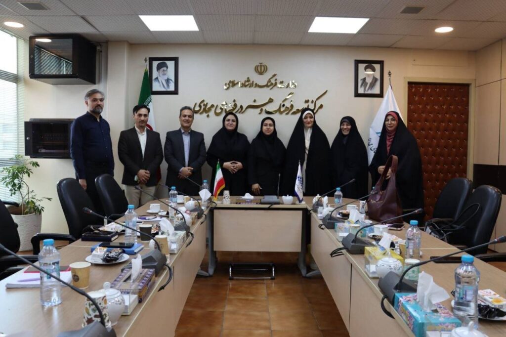 طراحی برنامه های آموزشی و فرهنگی فضای مجازی