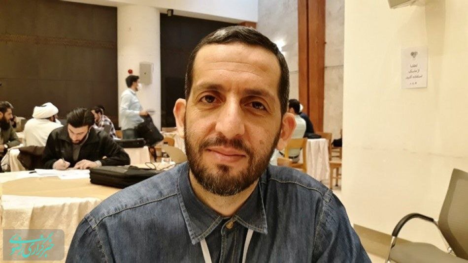 اولویت انتخاب آثار در گرافیک Razavi بی رحمانه و متکبر بود