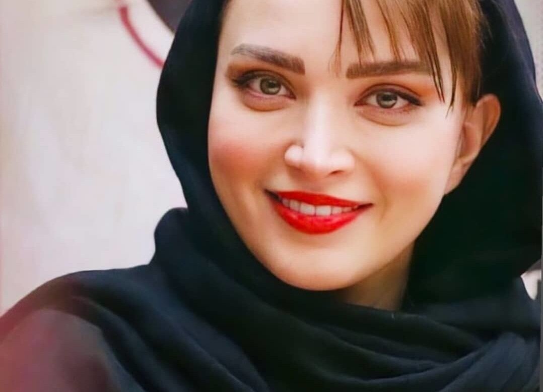 زندگی و زندگینامه از Behnush Tabatabai+عکس