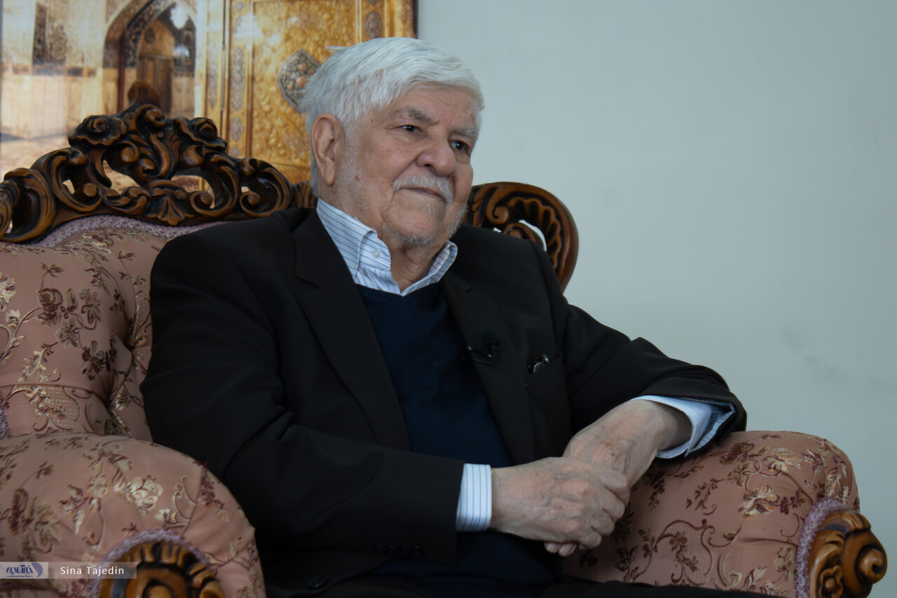 محمد هاشمی: "هزاران دست" 2 قسمت بود. ما آن را حذف می کنیم!