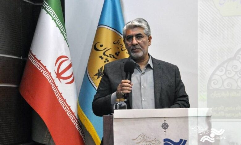 مشاوره محمود فارشیان برای جوانان: سخت کار کنید و ادبیات ایرانی را دوست داشته باشید