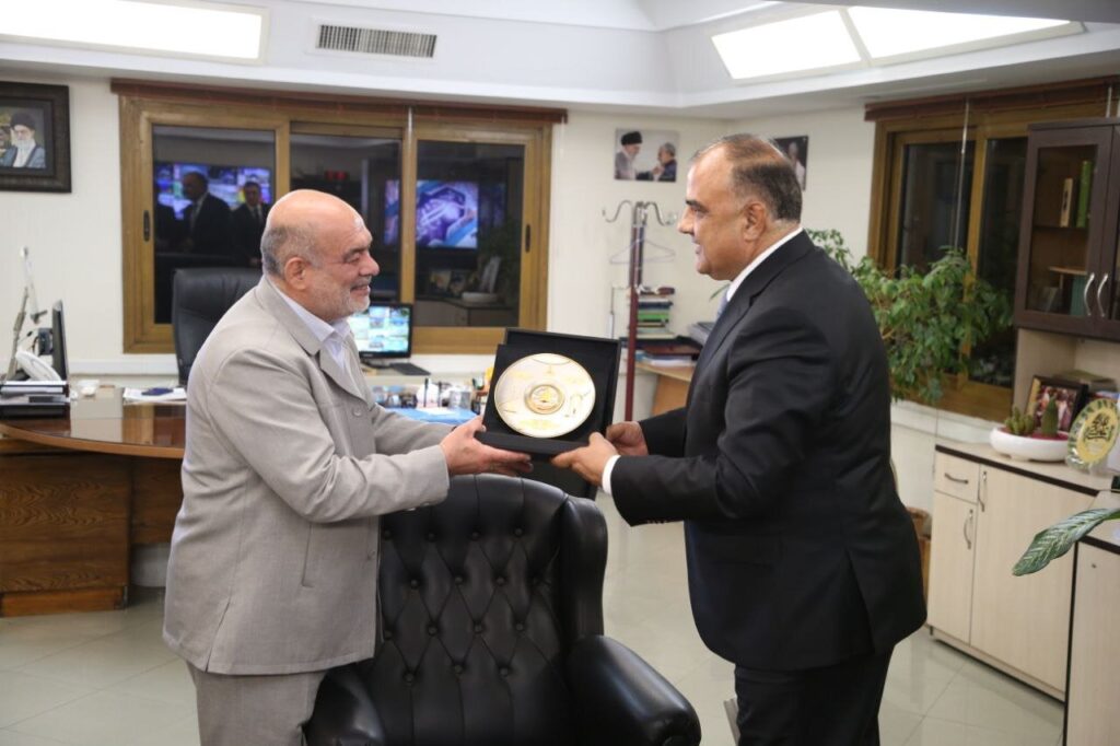 ساخت برنامه های رادیویی تنظیم شده ایران -tajikistan با موضوع حفاظت از زبان فارسی