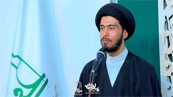 دایره فداکاری توجیهی دقیق برای شعر Razavi دارد