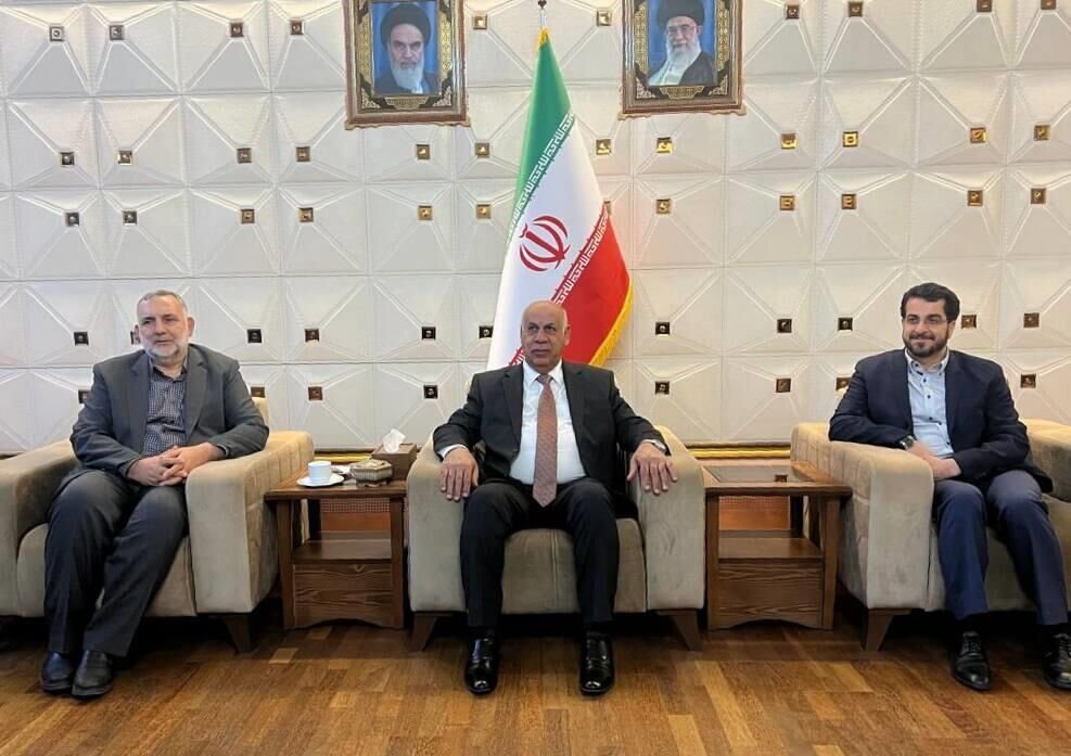 وزیر فرهنگ ایراک به ایران