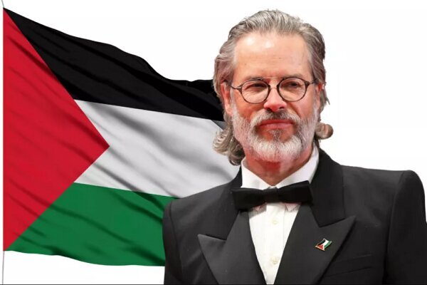 گای پیرس از همکارانش خواست که مردم غزه را فراموش نکنند
