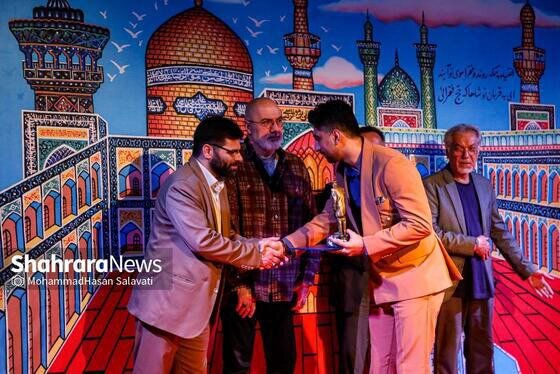 جشنواره هنرهای تجسمی ، عکاسی و خوشنویسی رازاوی ، منتخب خود را تصدیق کرد