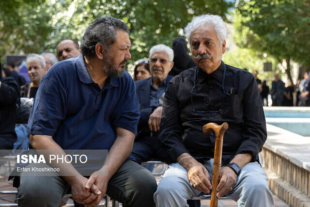 جسد شیوا ارسطو به شانه زنان به خانه ابدی شلیک شده است