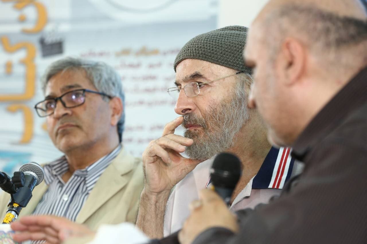 kianous ayari: من سعی می کنم مشکلات زندگی را بپذیرم/ در تاریکی به دنبال درب نور هستم