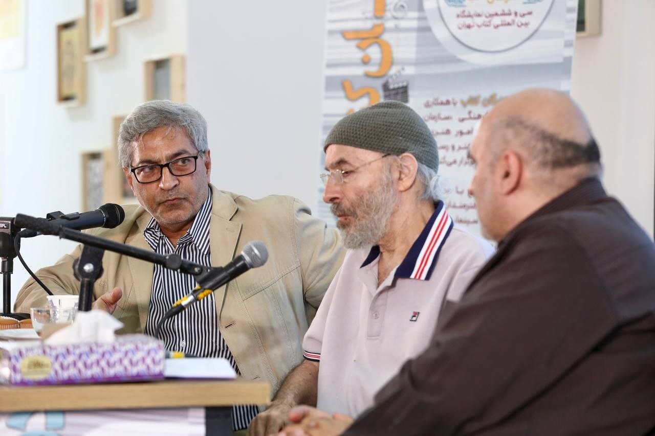 kianous ayari: من سعی می کنم مشکلات زندگی را بپذیرم/ در تاریکی به دنبال درب نور هستم