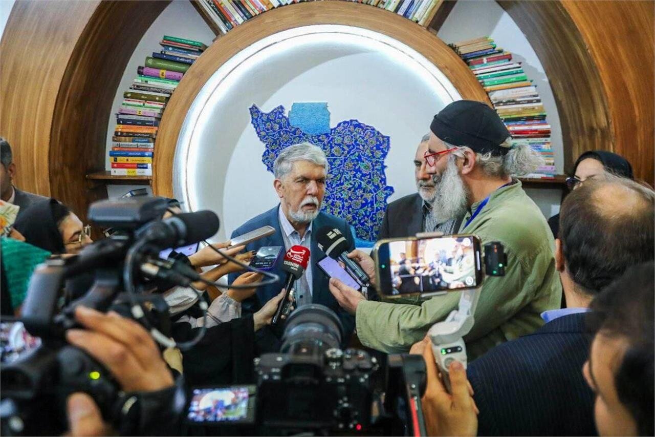 صالبی: سیستم جادوگر کتاب احساس خواندن و کتابخانه را افزایش می دهد