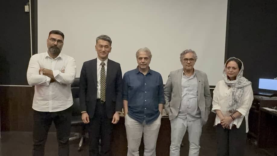 سفیر ژاپن: ساکنان فیلم دیپلمات های هنری و فرهنگی هستند