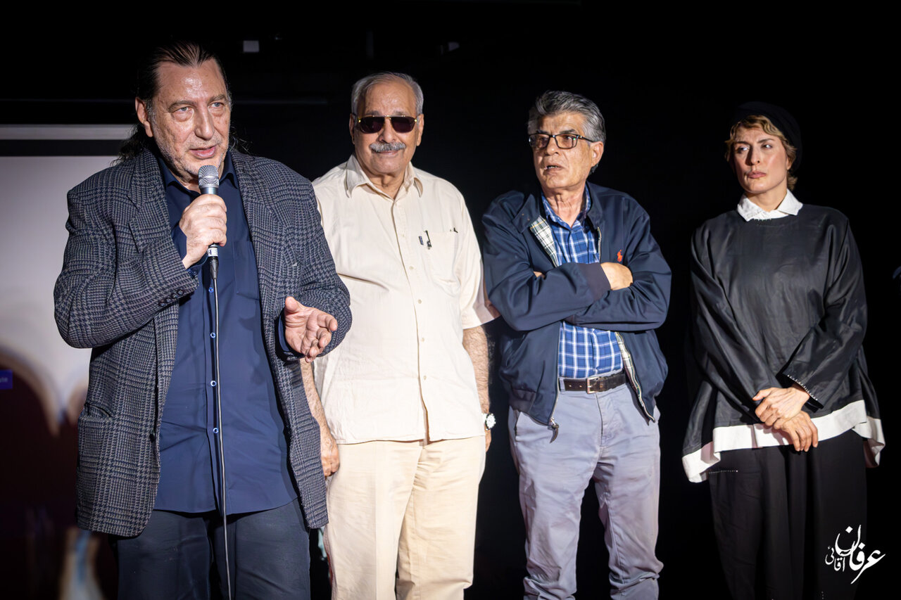 جشنواره مونولوگ ؛ آغاز یک نقطه برهنه برای کشف یک مسیر جدید