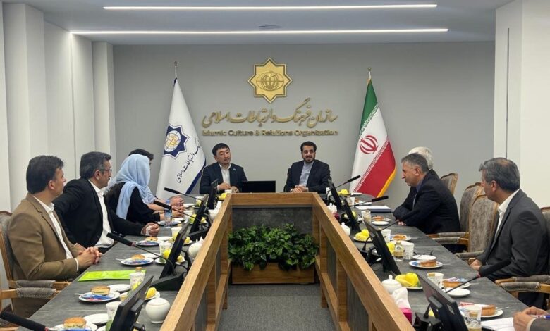 با رئیس آکادمی علوم قزاقستان ملاقات کنید