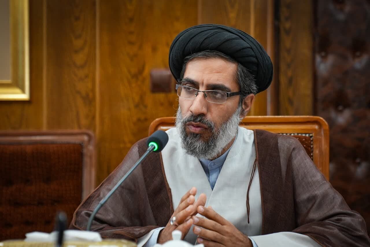 کاملترین مدل برای سیاست ، Raisi/ Mantyr Raini Pahlavi سیاست ایران/ آیتولی رجیسی بود که در آن رو به رشد است