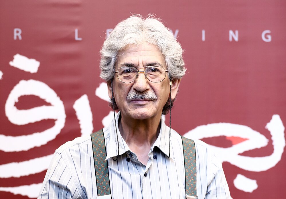 آقای حکایات به نیاواران می رود