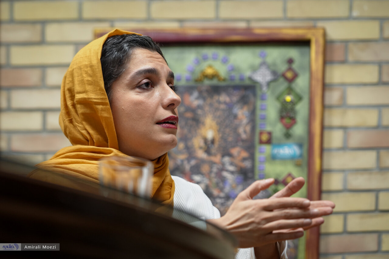 نگاه کنید به | اظهاراتی که در آن الیکا عبدالرزقی مورد انتقاد قرار می گیرد!