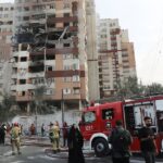 یک گوینده رادیویی: همیشه در بین مردم قلب داریم