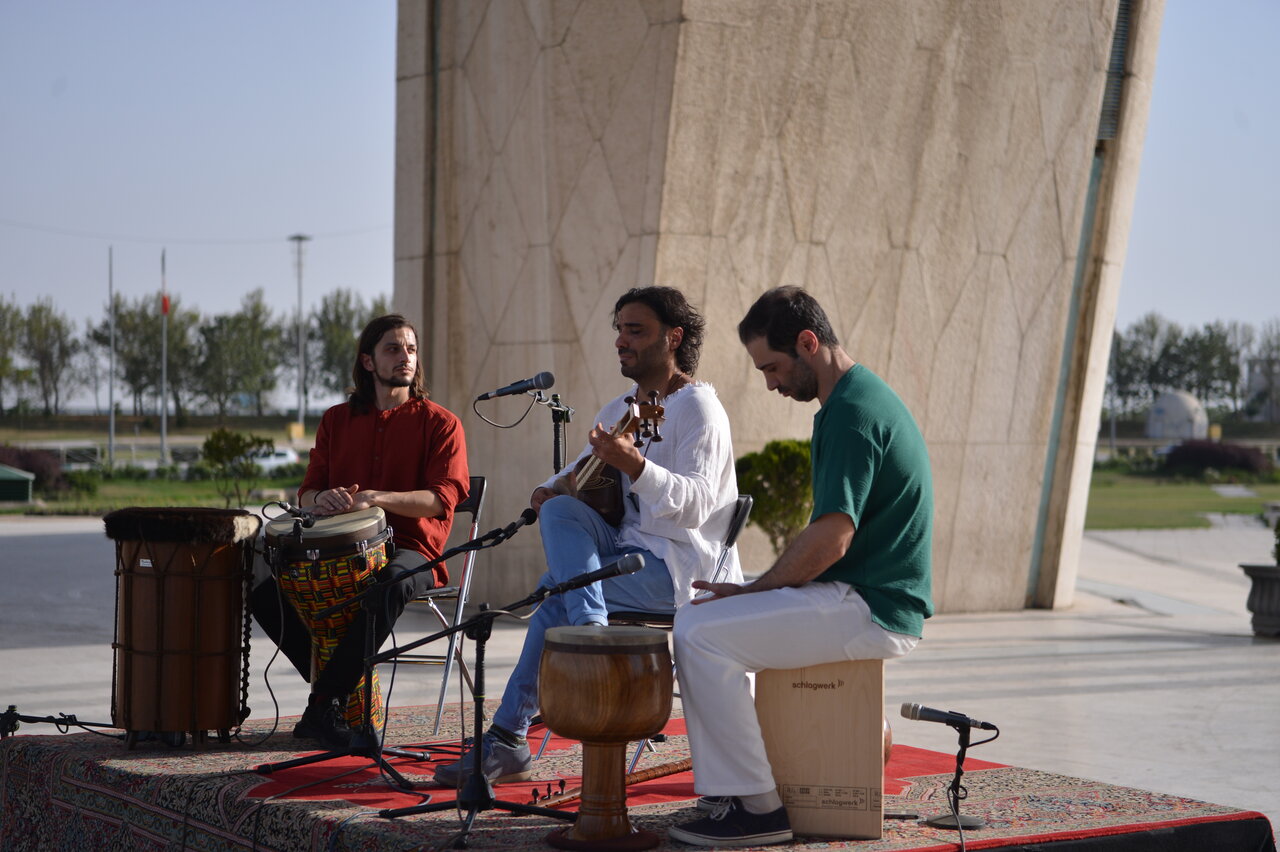 تهران زنده است و ایران پایدار است