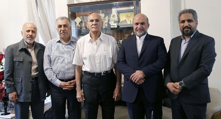 مدیرعامل صندوق اعتباری هنری را با جمشید هاشمپور بشناسید