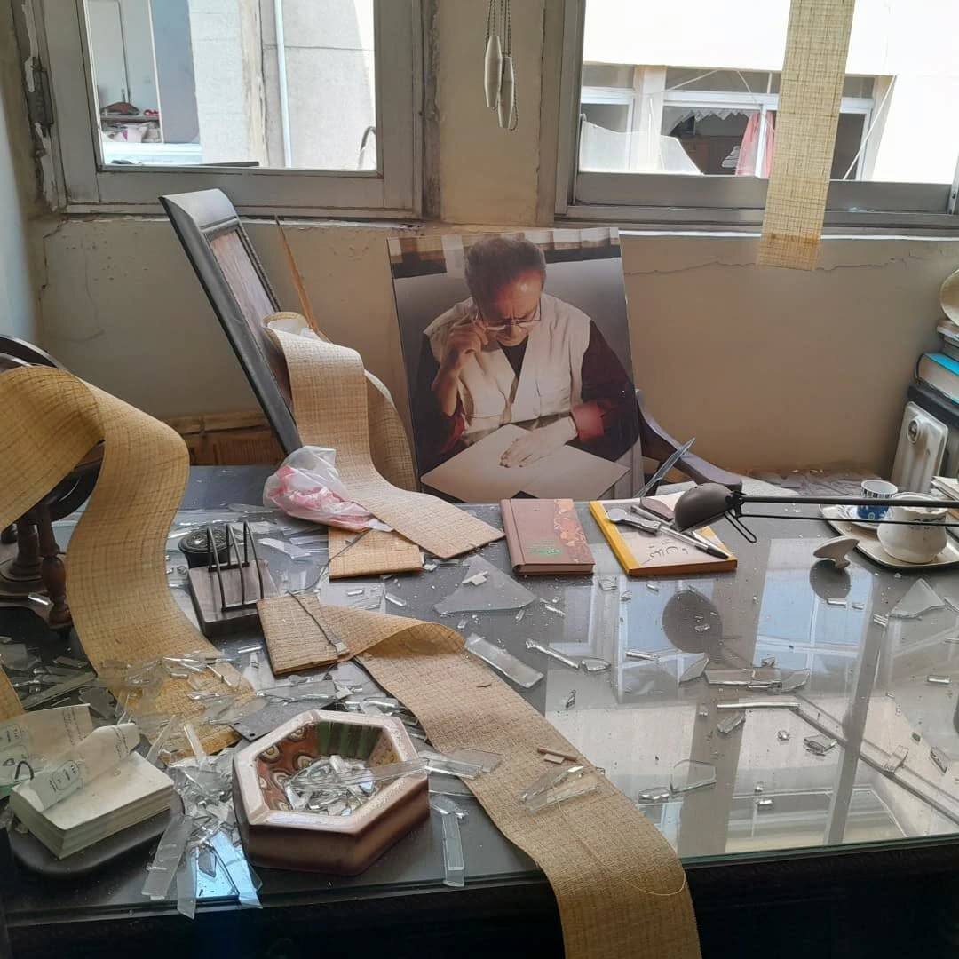 اثر زنده رادیو اکبر در جنگ + عکس نابود شد