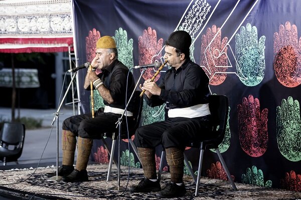 اشعار و شعور حسین در "فروشگاه هنری"