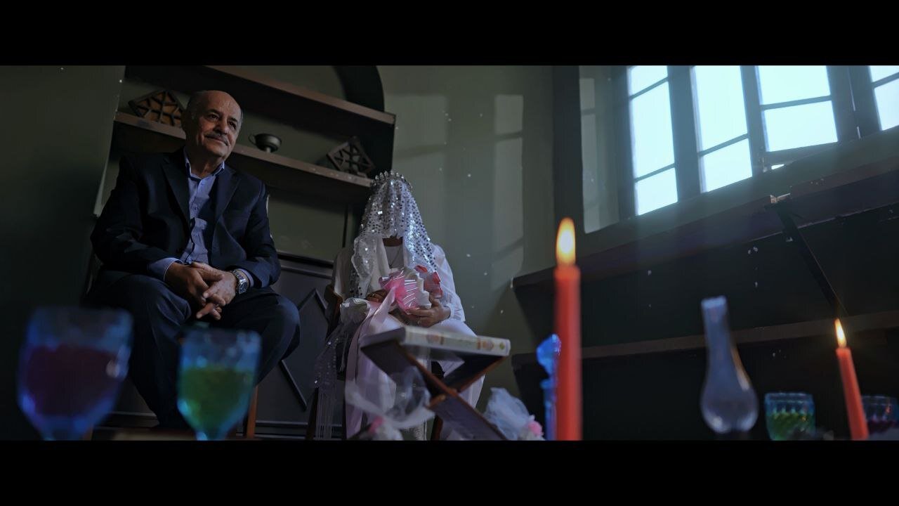 پیش بینی آنلاین مستند "قوی" را شروع کنید