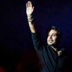 واکنش هنرمندان به 3.5 میلیارد دلار اشکان خاتیبی به محسن چاووشی/ اگر این پول را خورده بود ، در یک خانه 90 متری مستاجر نبود.