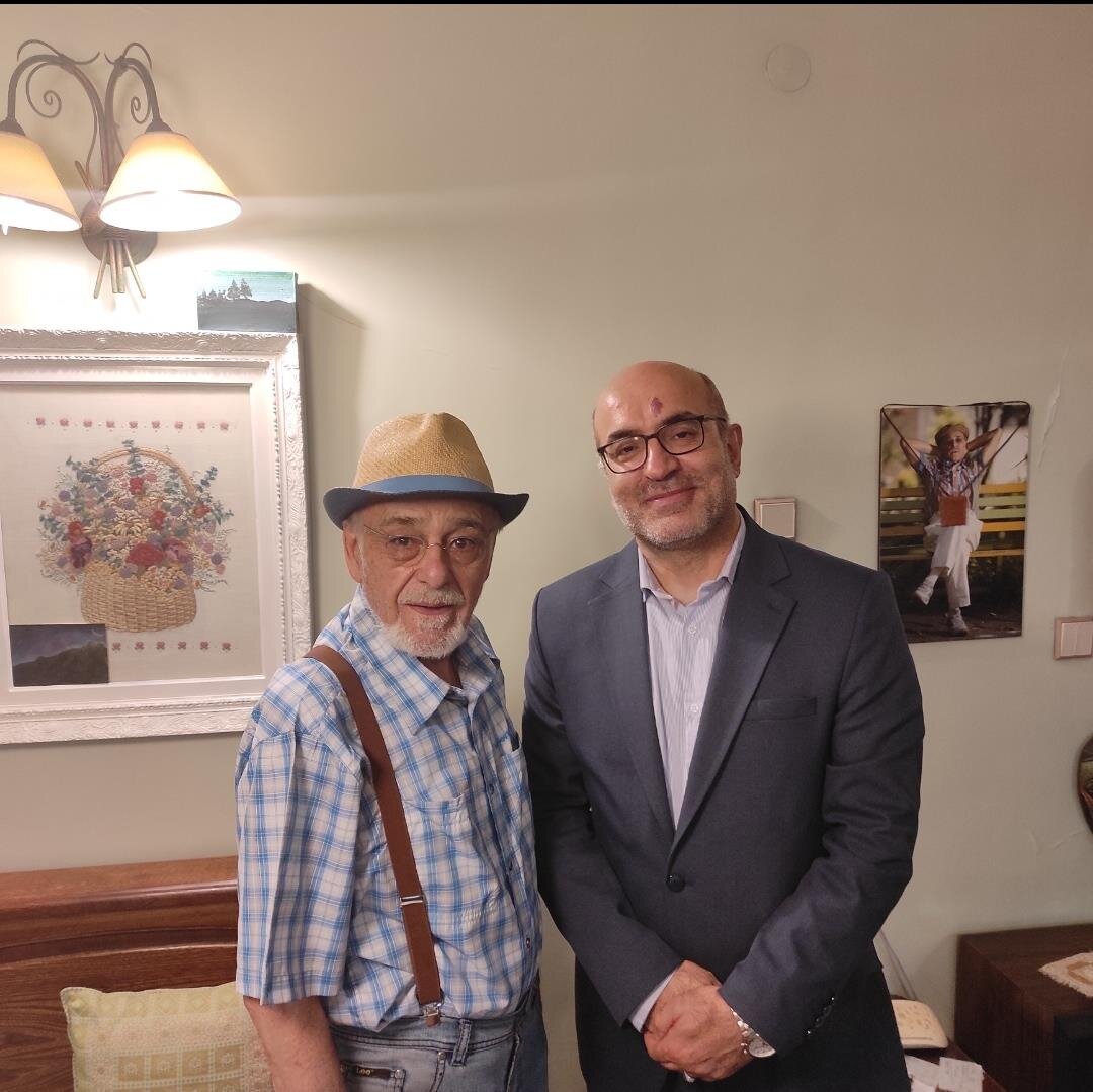 با ریزا باباک با مدیر کل هنرهای نمایشی ملاقات کنید