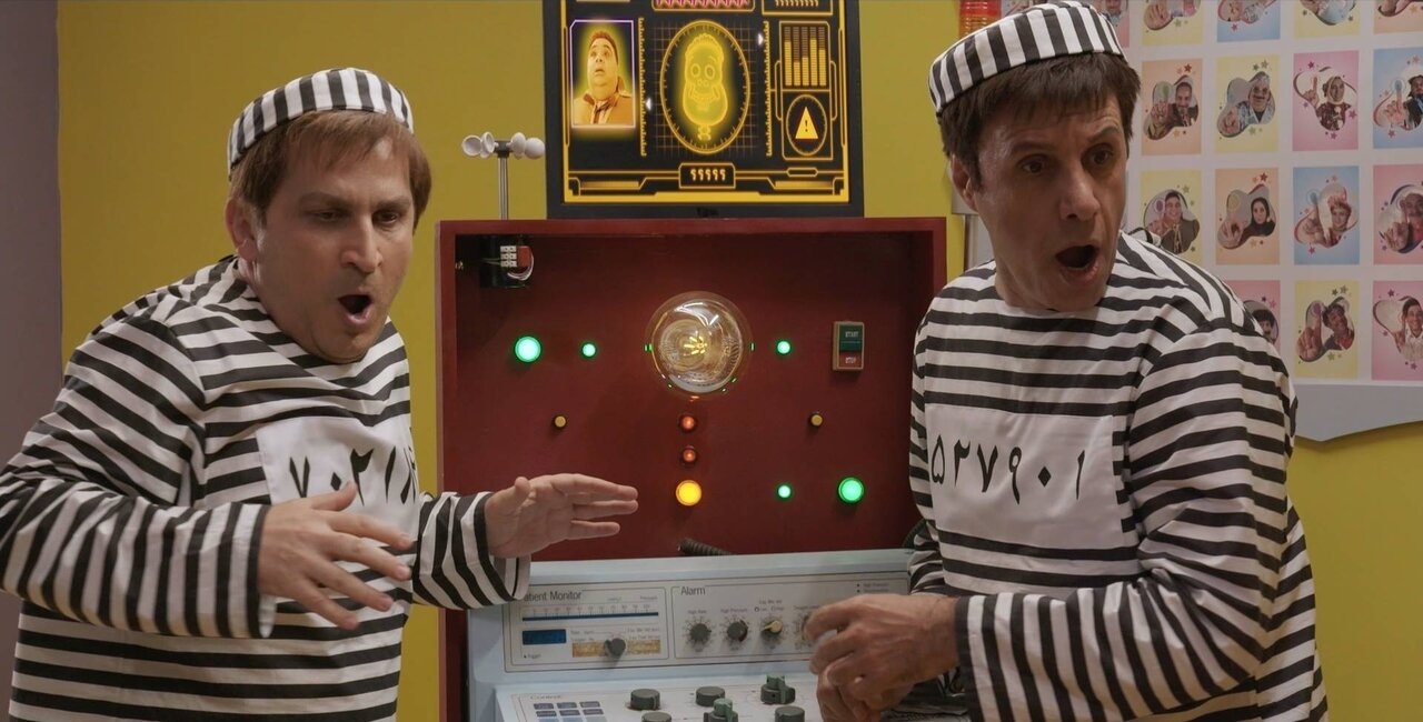 بازگشت عموهای حصیری به این دو