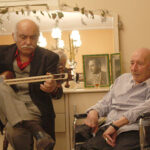 استاد موسیقی در سوخت آتش