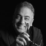 در اینجا ایران ، زخمی است ، اما در عوض