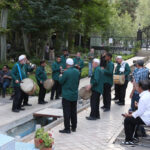 هنرمندان صدای مردم هستند و سینمای ایران هویت و پیام رسان صلح را حمل می کند