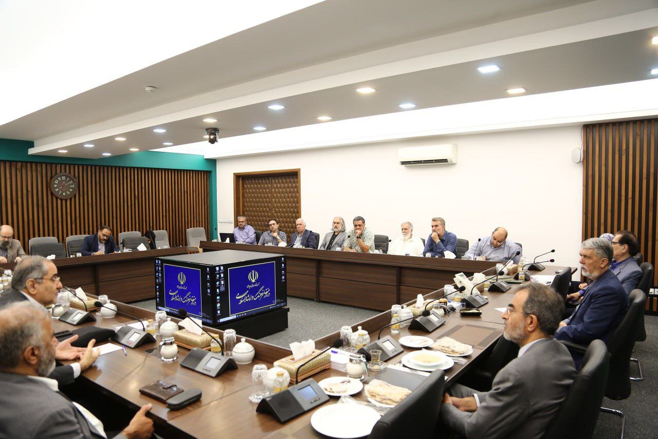 وزیر فرهنگ: تخصص اساس اجماع نسبی در دولت است/ بدون مشارکت افراد ذینفع ، اسناد در اجرای آن شکست می خورند