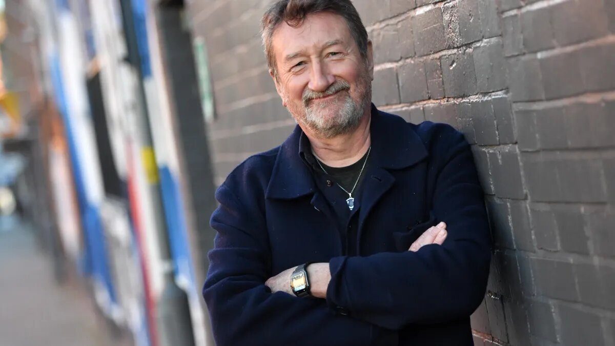 نویسنده Picke Blinder نویسنده جدید جیمز باند را می نویسد