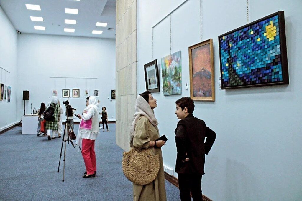 آخرین نگاه به گوش زمین