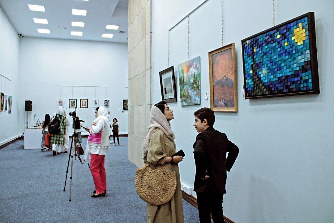 آخرین نگاه به گوش زمین