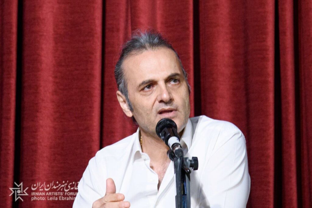 "صدای فلزی" نشان دهنده یک سفر داخلی است