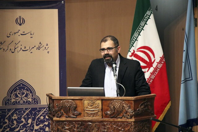 هنرمند فارشچی که سنت و مدرنیته را در نقاشی ایرانی هضم کرد