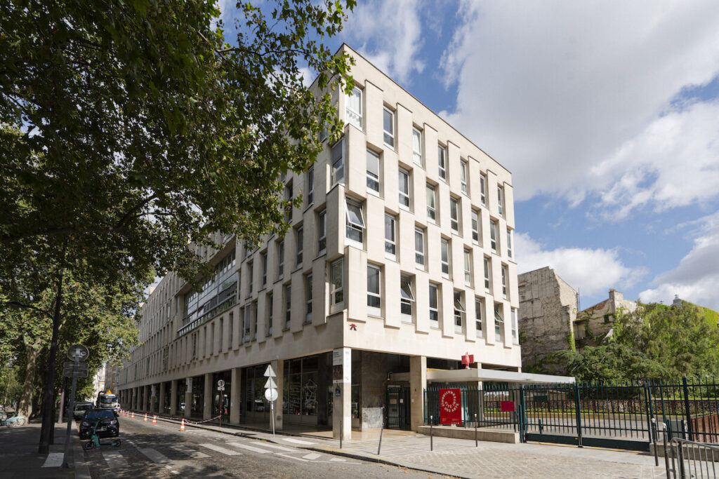 از دست دادن سیت به معنای عزاداری برای هنر ملی ایران است