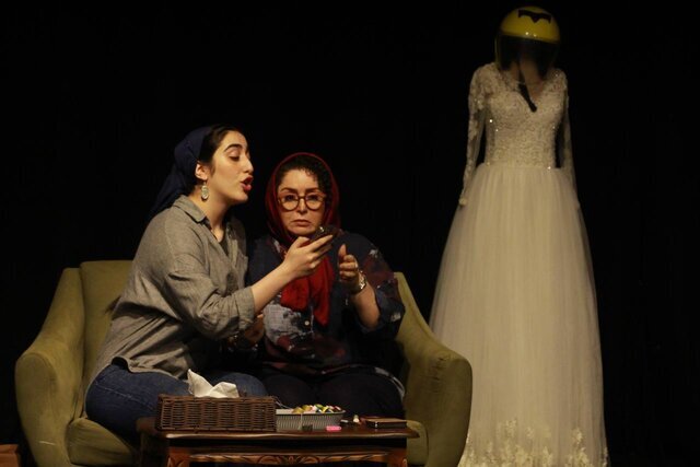 هنرمندان و فرزندانشان در صحنه+عکس همکاری می کنند