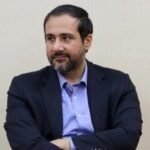 توضیح "دفتر" تئاتر به جای "دفتر"