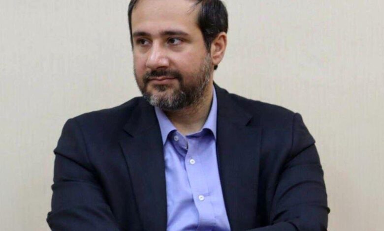 توضیح "دفتر" تئاتر به جای "دفتر"