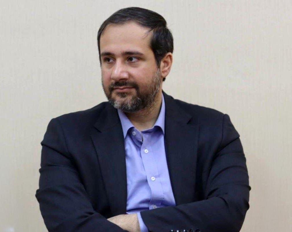 توضیح "دفتر" تئاتر به جای "دفتر"