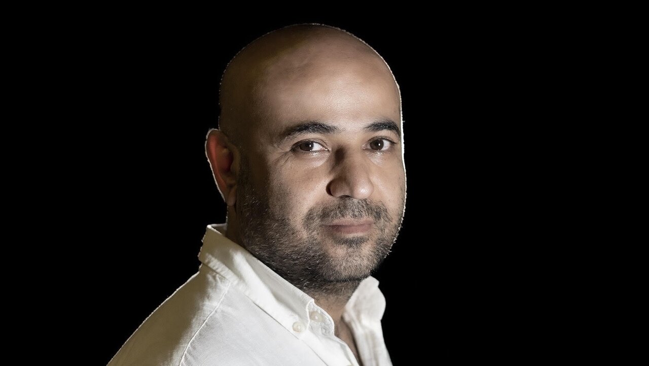 Saeed Gengchisian با "بنیادهای تاریک" صحنه را می گیرد