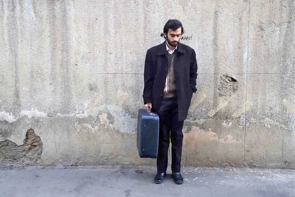 علی شادمن بازیگر زندان خود را داد. حسین محمد ارائه داد